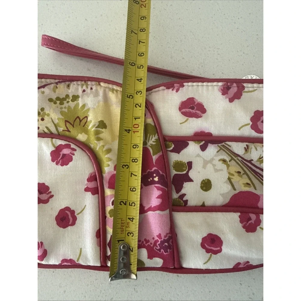 VERA BRADLEY Clutch Wristlet MAKE ME BLUSH Wristlet Clutch Purse Wallet Retired